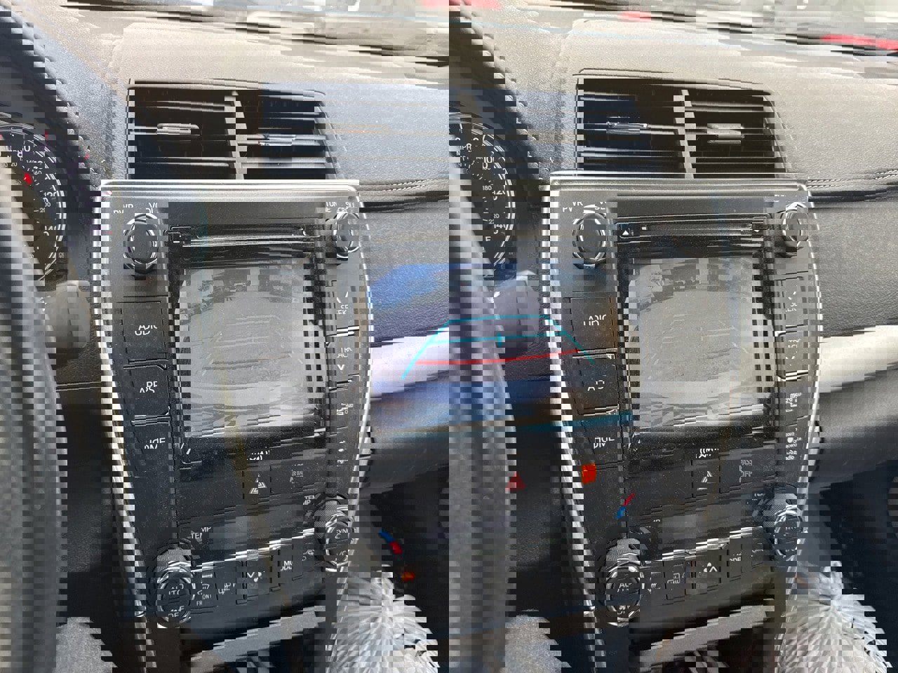 Used 2016 Toyota Camry XSE image 6