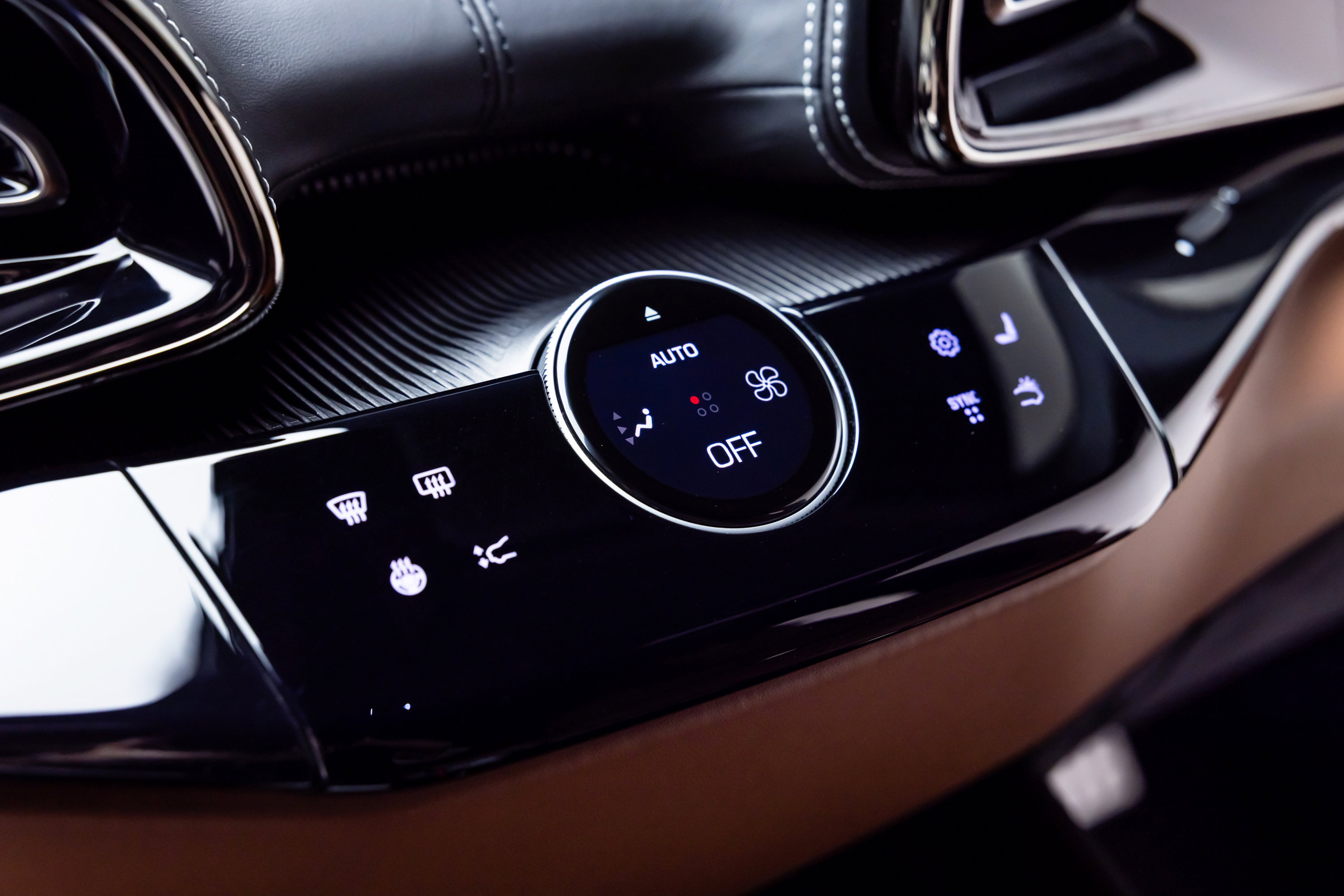 Certified 2023 Ferrari Purosangue image 65