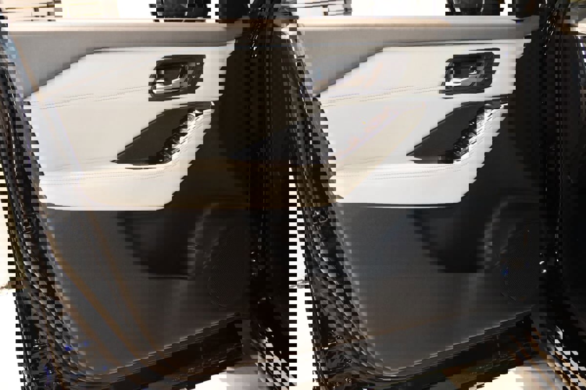 Used 2023 Nissan Rogue SL image 28