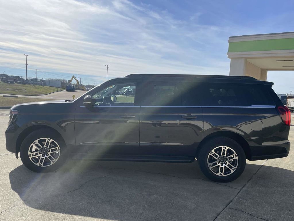 New 2025 Ford Expedition Max Active image 6