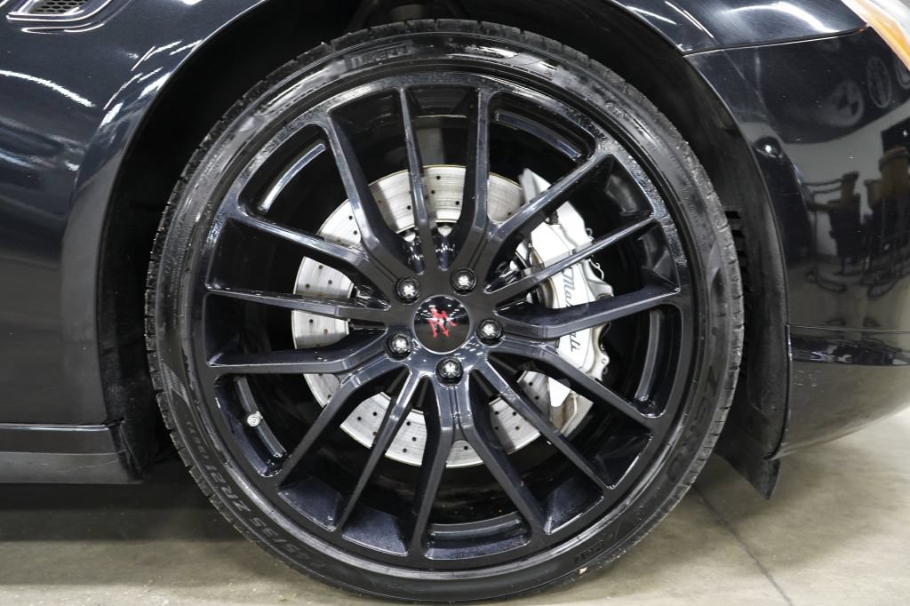 Used 2014 Maserati Quattroporte GTS RWD image 38