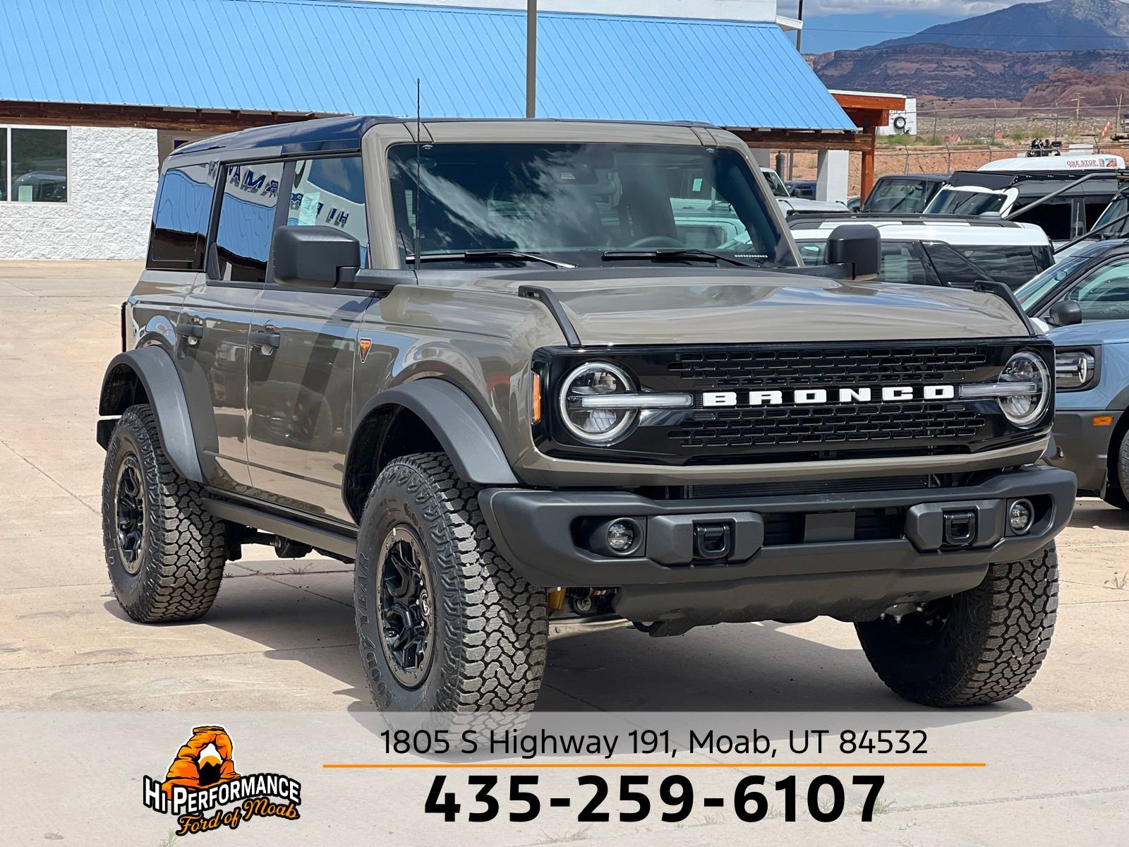 New 2026 Ford Bronco Badlands w/ Sasquatch Package AWD/4WD image 3