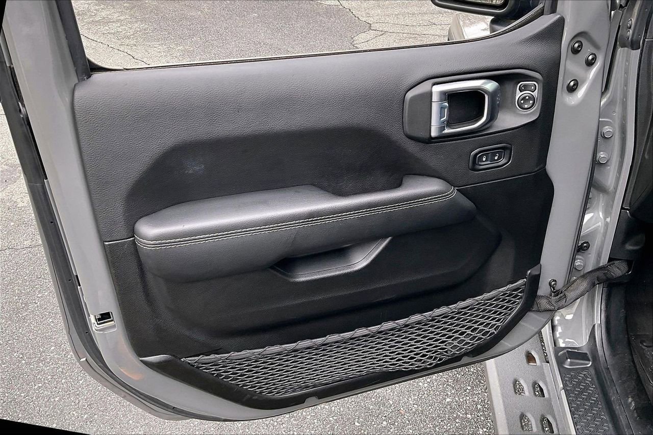 Certified 2022 Jeep Gladiator Overland w/ Popular Equipment Package image 28