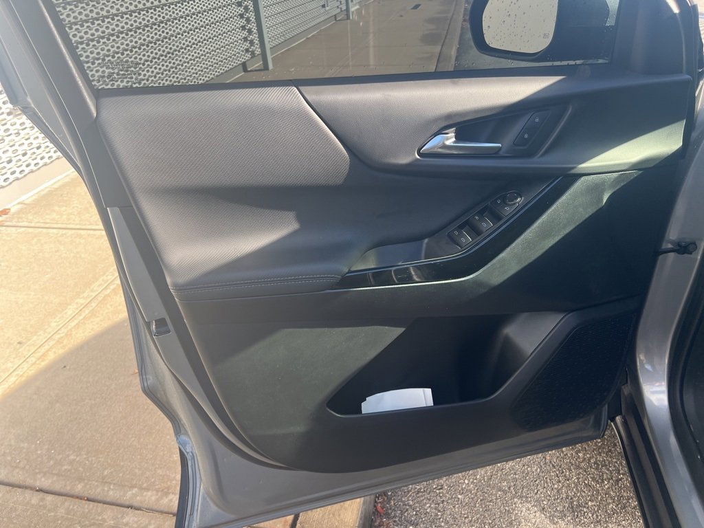 Used 2026 Chevrolet Equinox LT image 60