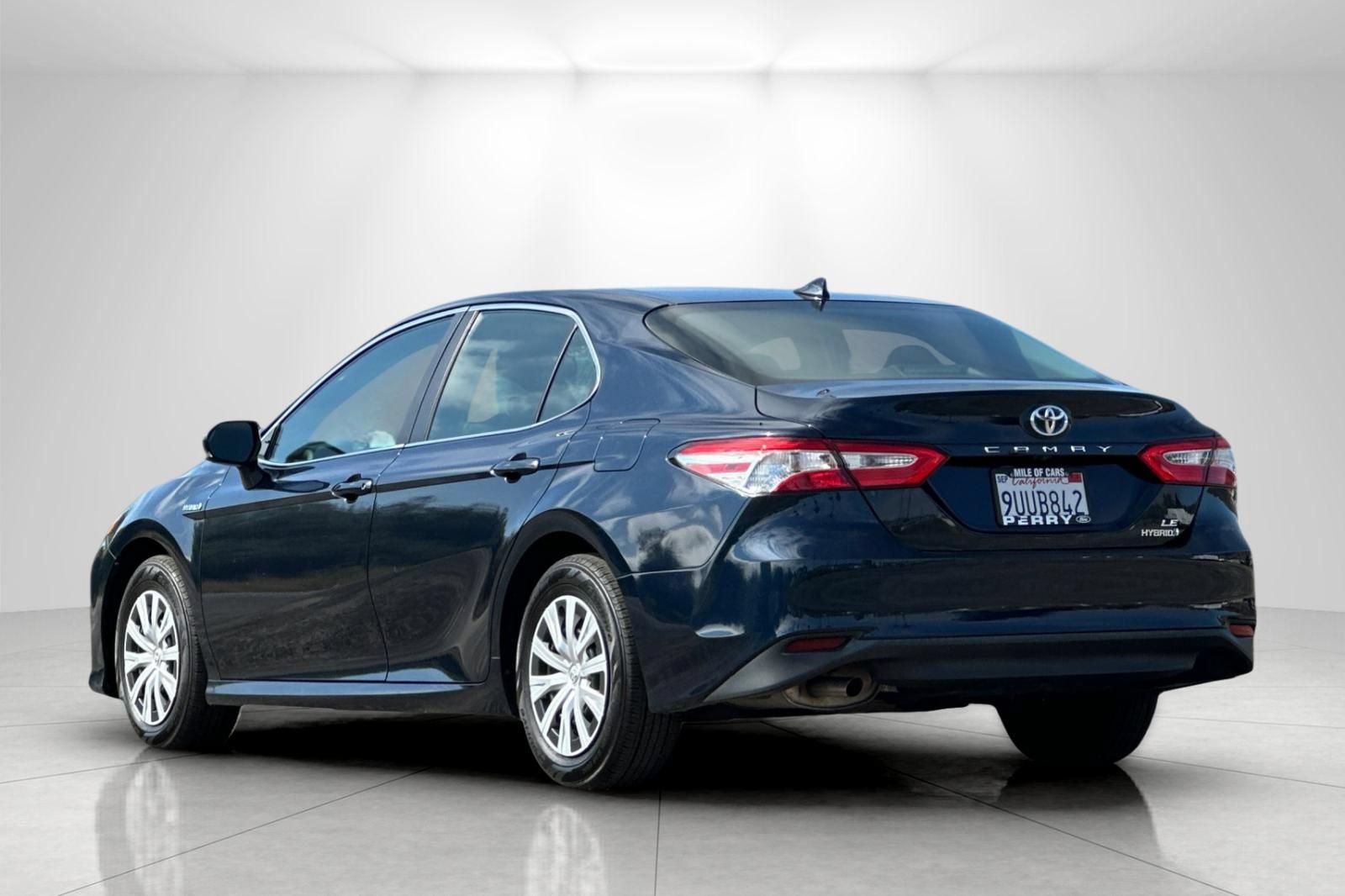 Used 2020 Toyota Camry LE w/ Fleet Convenience Package FWD image 5