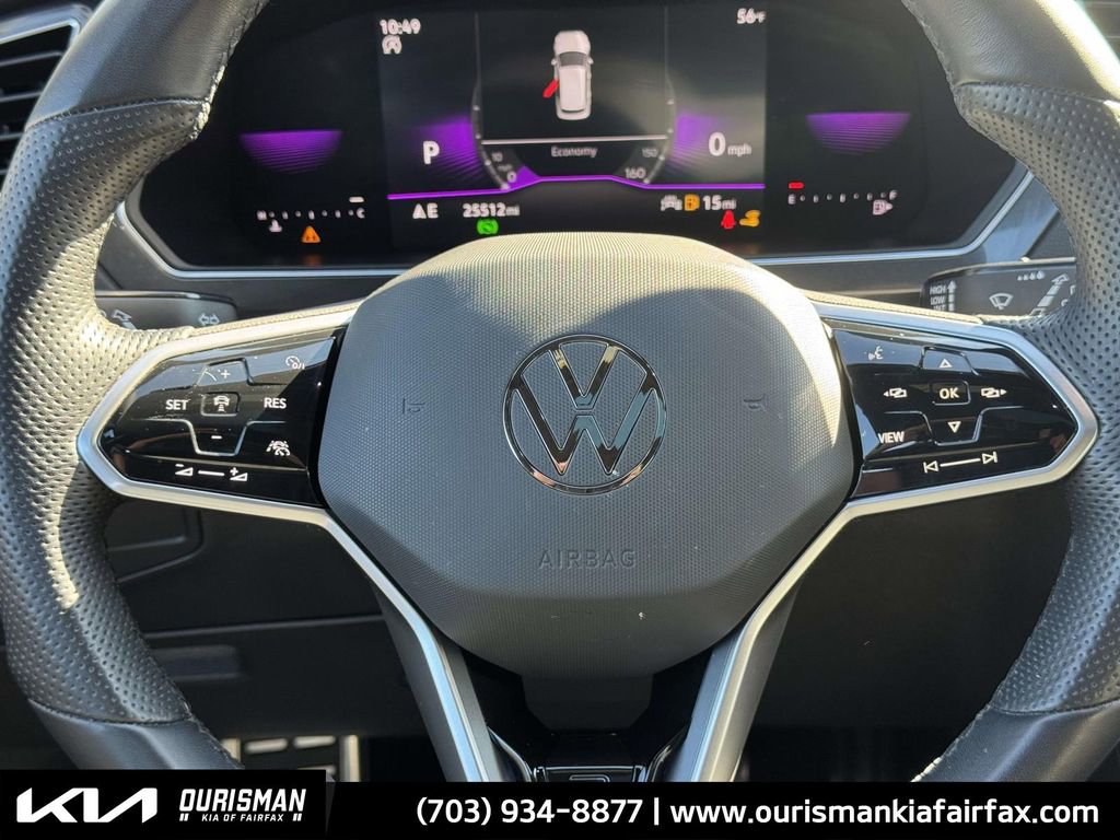 Used 2022 Volkswagen Tiguan SE R-Line image 9