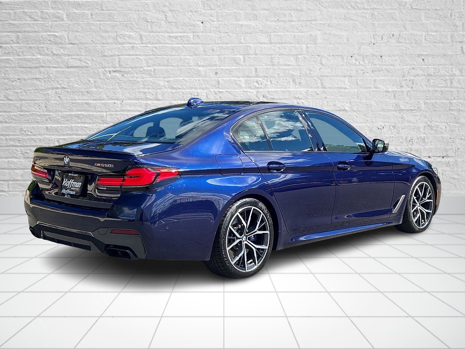 Used 2021 BMW M550i xDrive w/ Dynamic Handling Package AWD/4WD image 6
