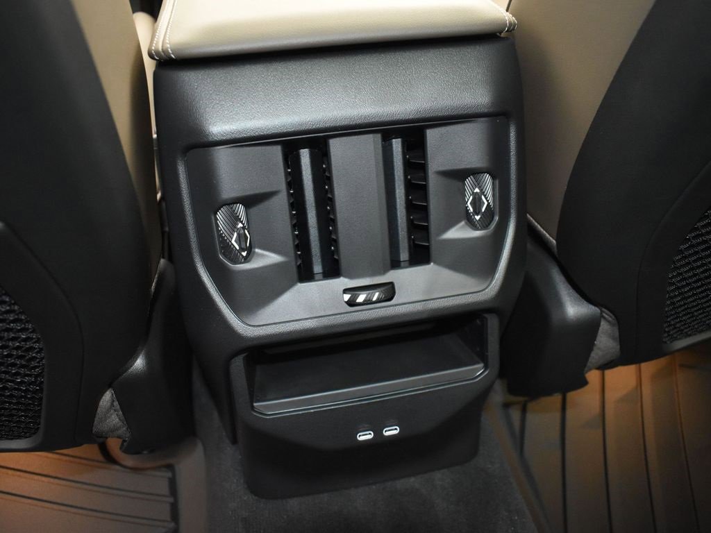 New 2025 BMW X3 xDrive30i w/ Premium Package image 18