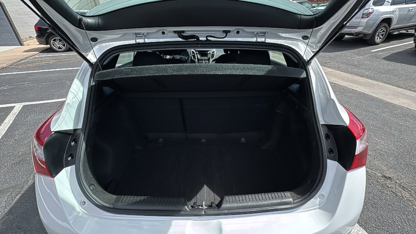 Used 2017 Hyundai Elantra GT image 14