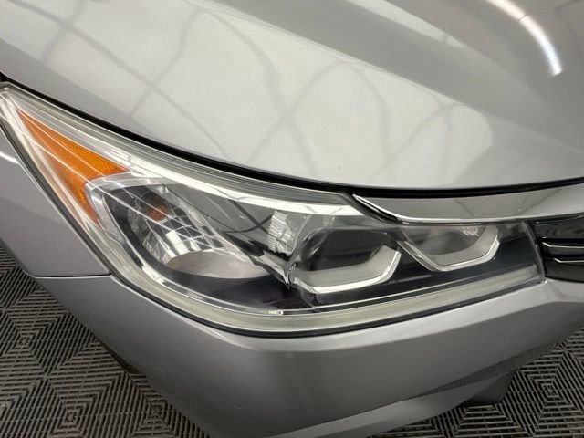 Used 2016 Honda Accord Sport image 25