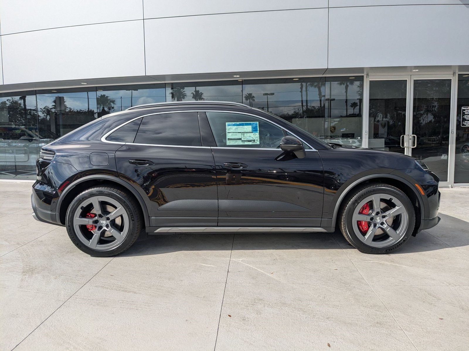 New 2025 Porsche Macan 4S Electric AWD/4WD image 7
