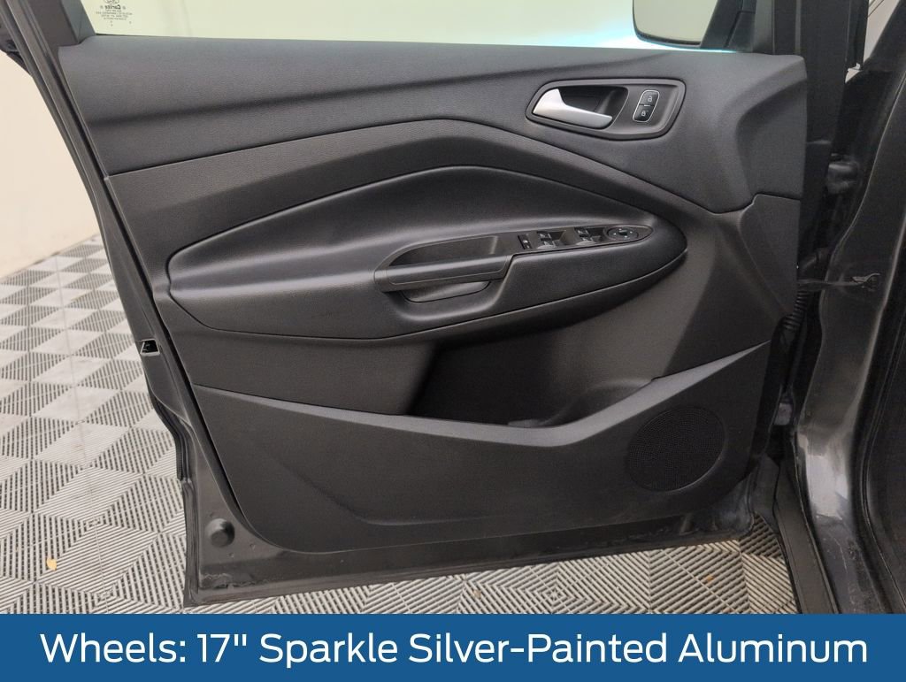 Used 2019 Ford Escape SE image 34