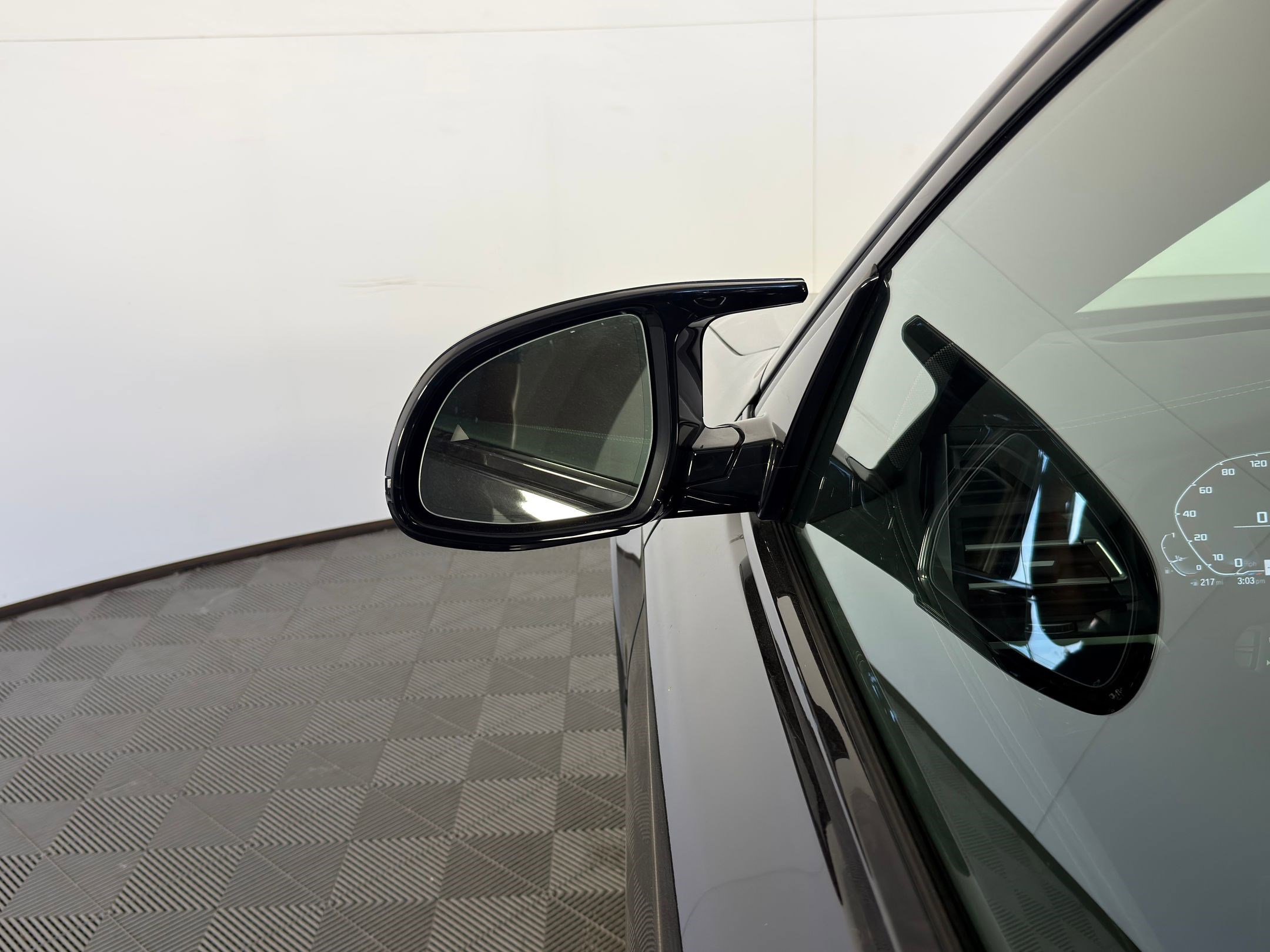 New 2025 BMW X4 M40i w/ Premium Package image 23