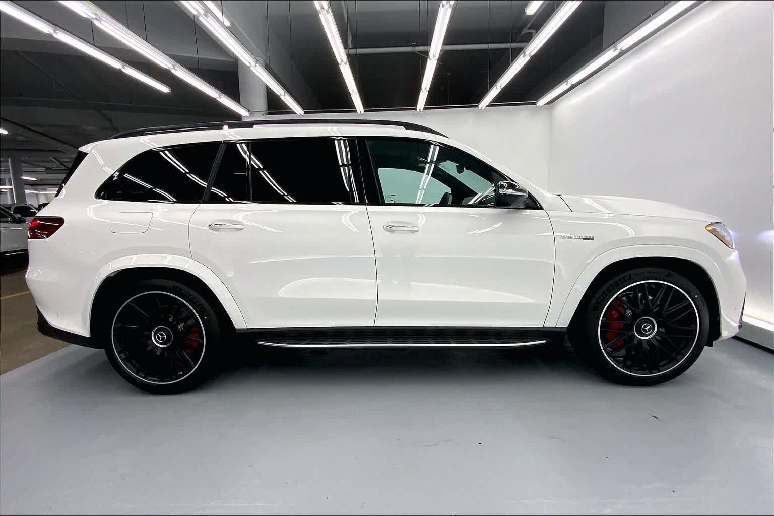 New 2026 Mercedes-Benz GLS 63 AMG 4MATIC image 9