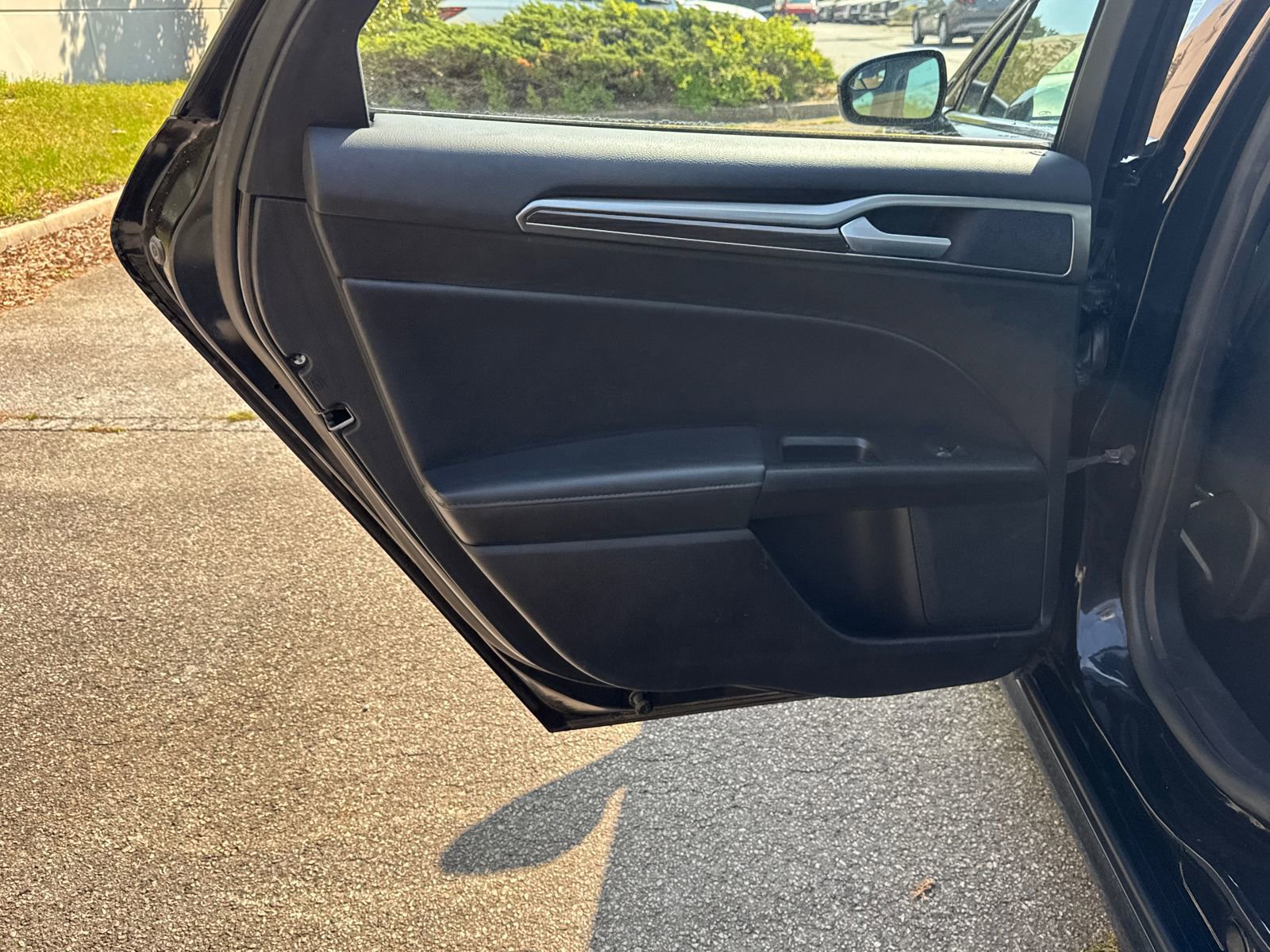 Used 2017 Ford Fusion SE image 21