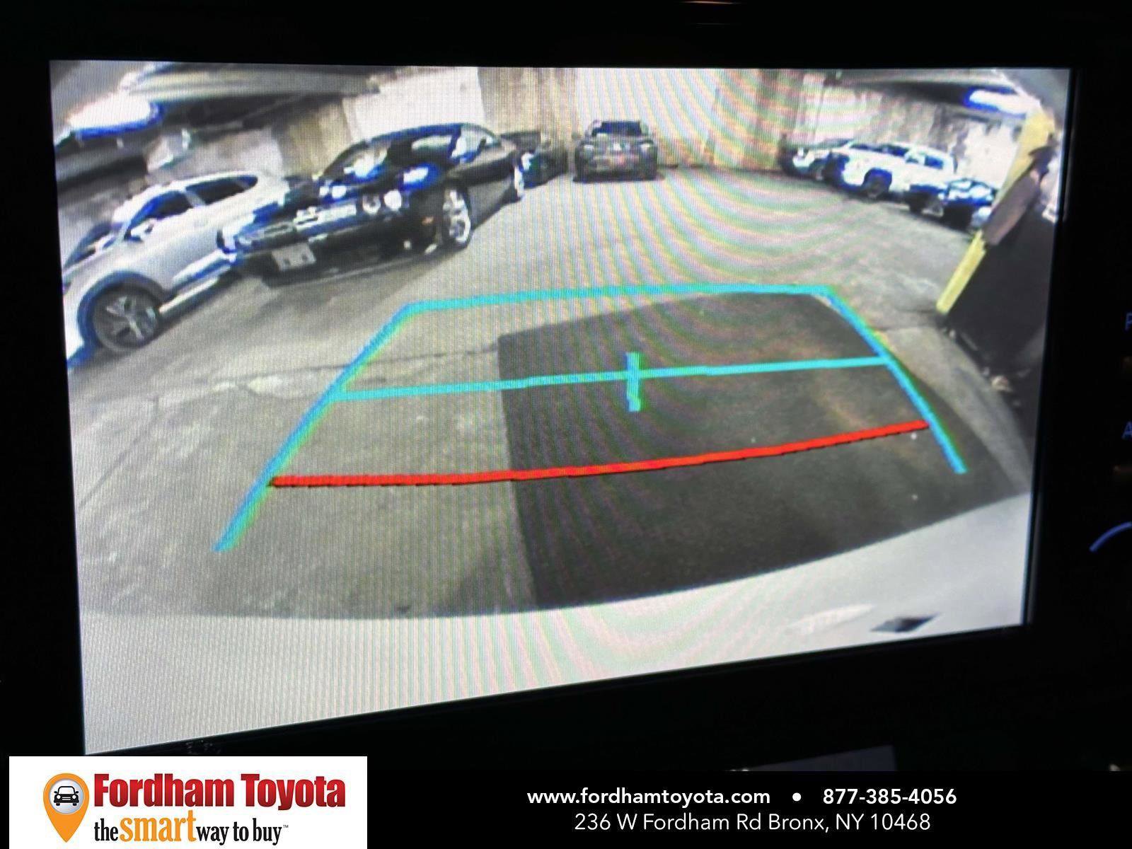 Used 2024 Toyota Sienna LE image 26