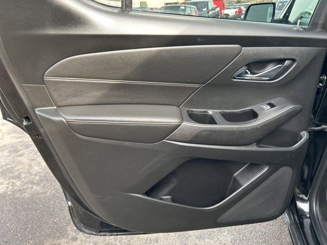 Used 2020 Chevrolet Traverse LT image 33