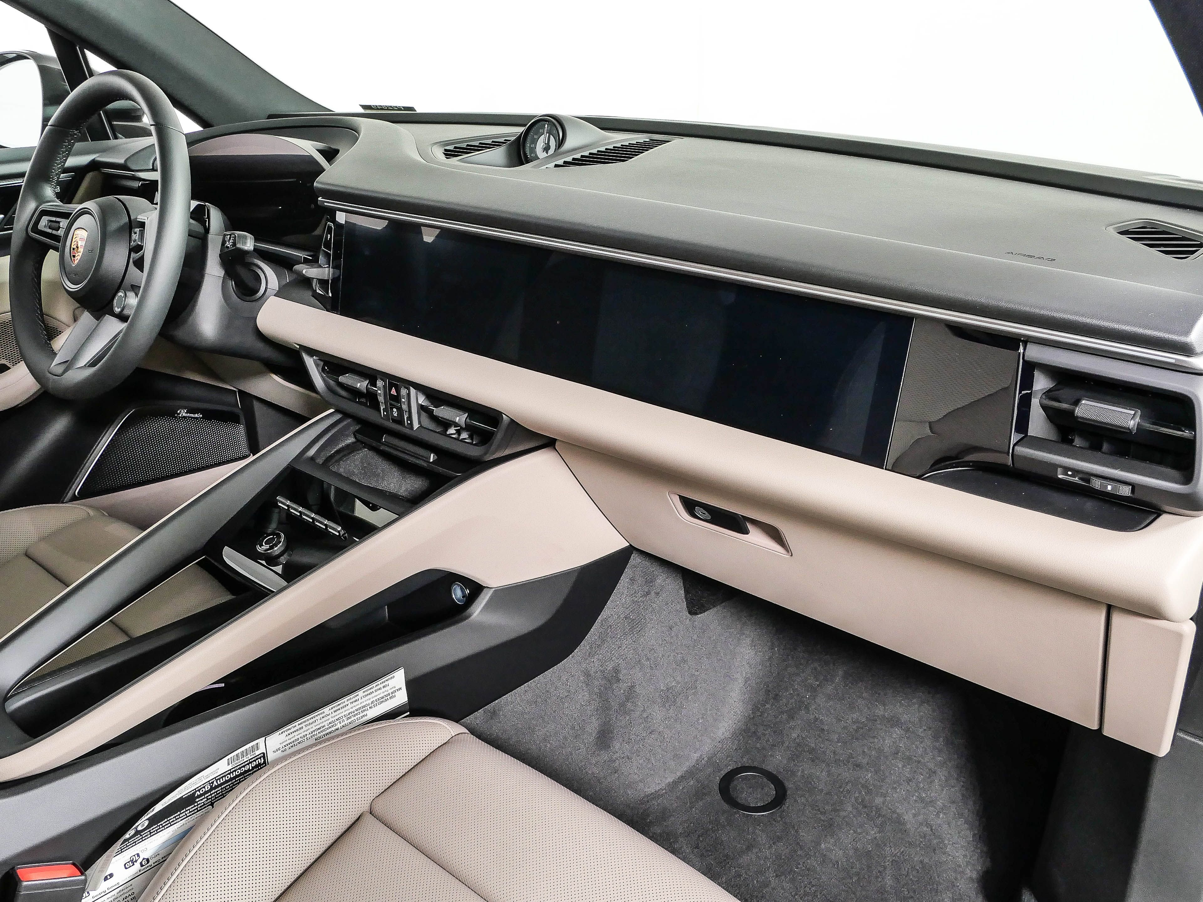 New 2026 Porsche Macan 4 Electric AWD/4WD image 26
