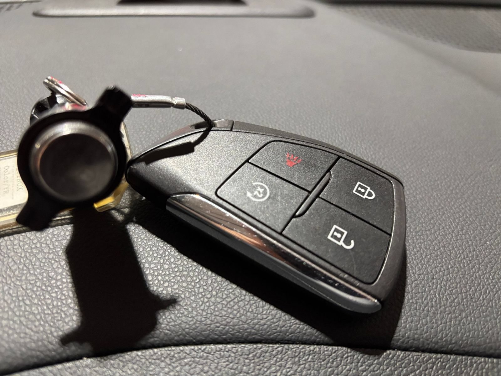 Used 2025 Chevrolet Equinox LT FWD image 24