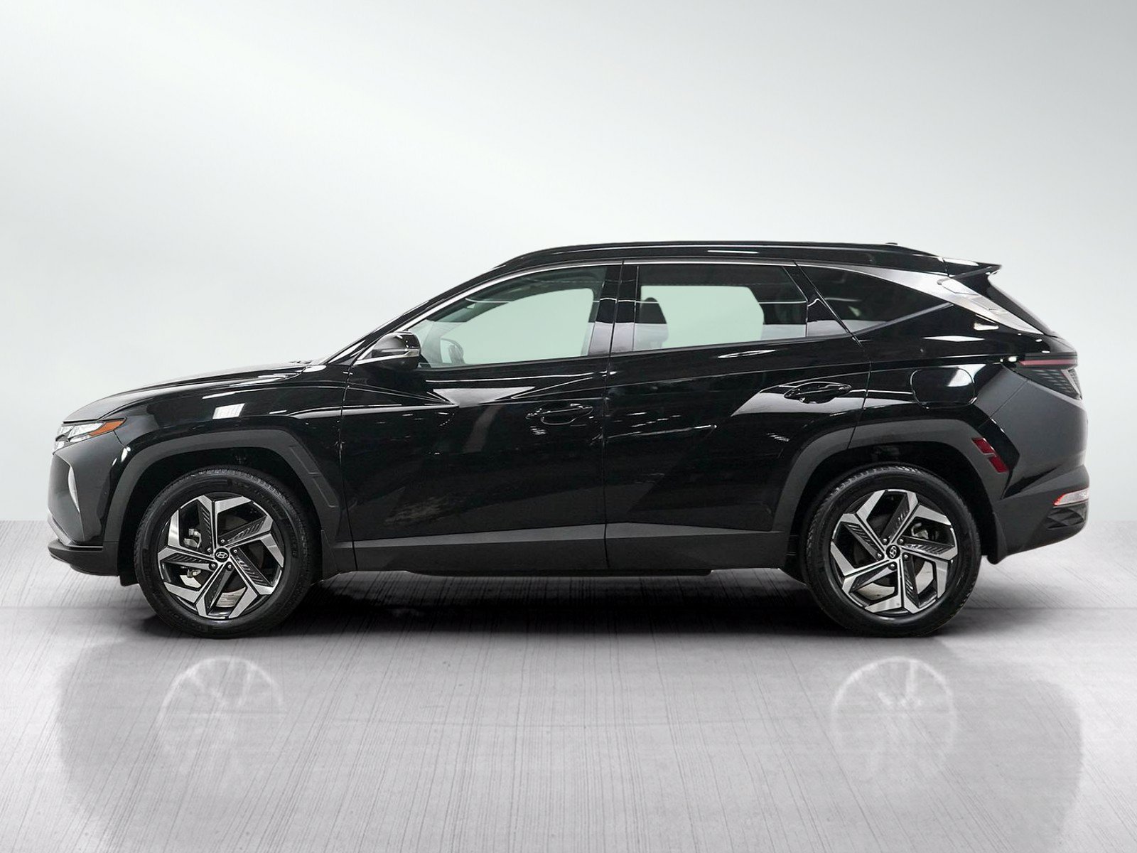 Used 2024 Hyundai Tucson Limited AWD/4WD image 2