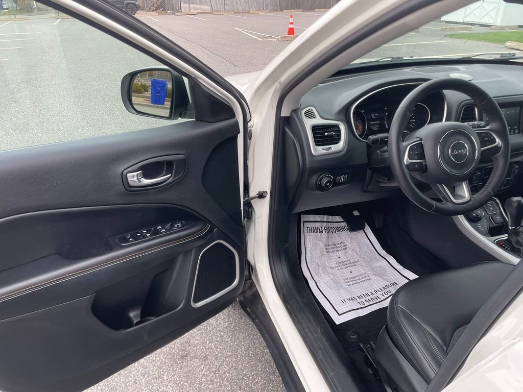 Used 2019 Jeep Compass Latitude w/ Popular Equipment Group AWD/4WD image 10