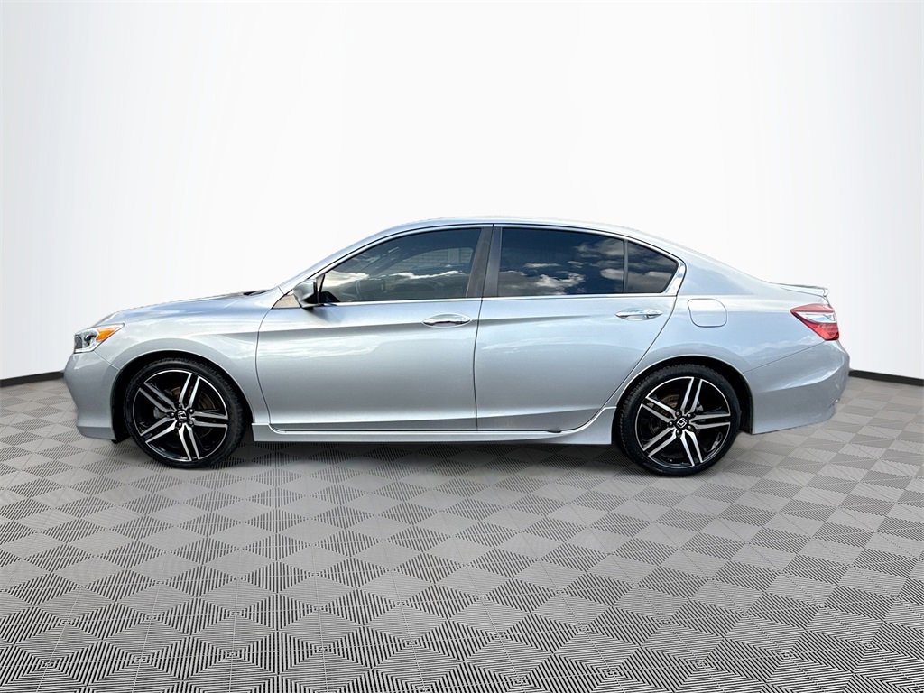 Used 2016 Honda Accord Sport image 9