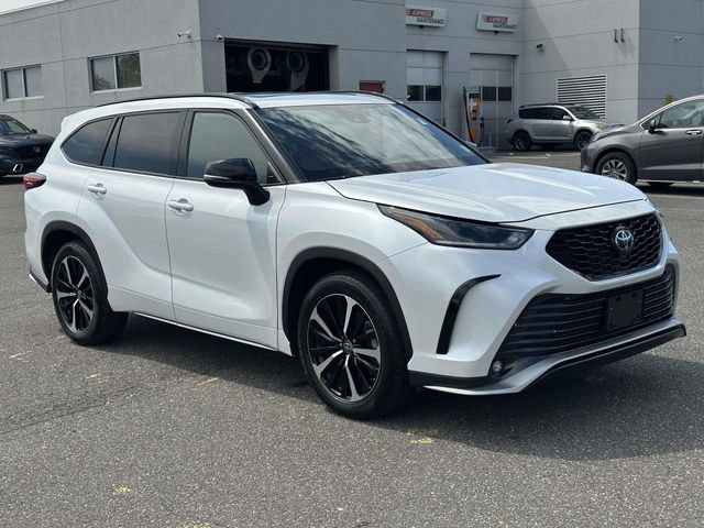 Used 2022 Toyota Highlander XSE