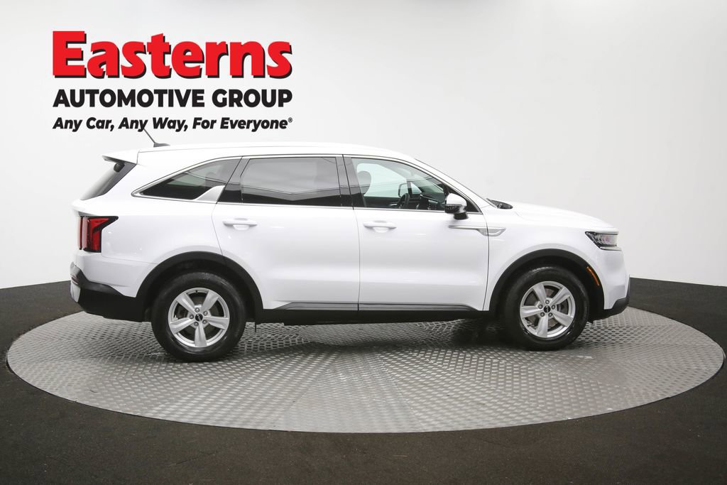 Used 2023 Kia Sorento LX FWD image 40