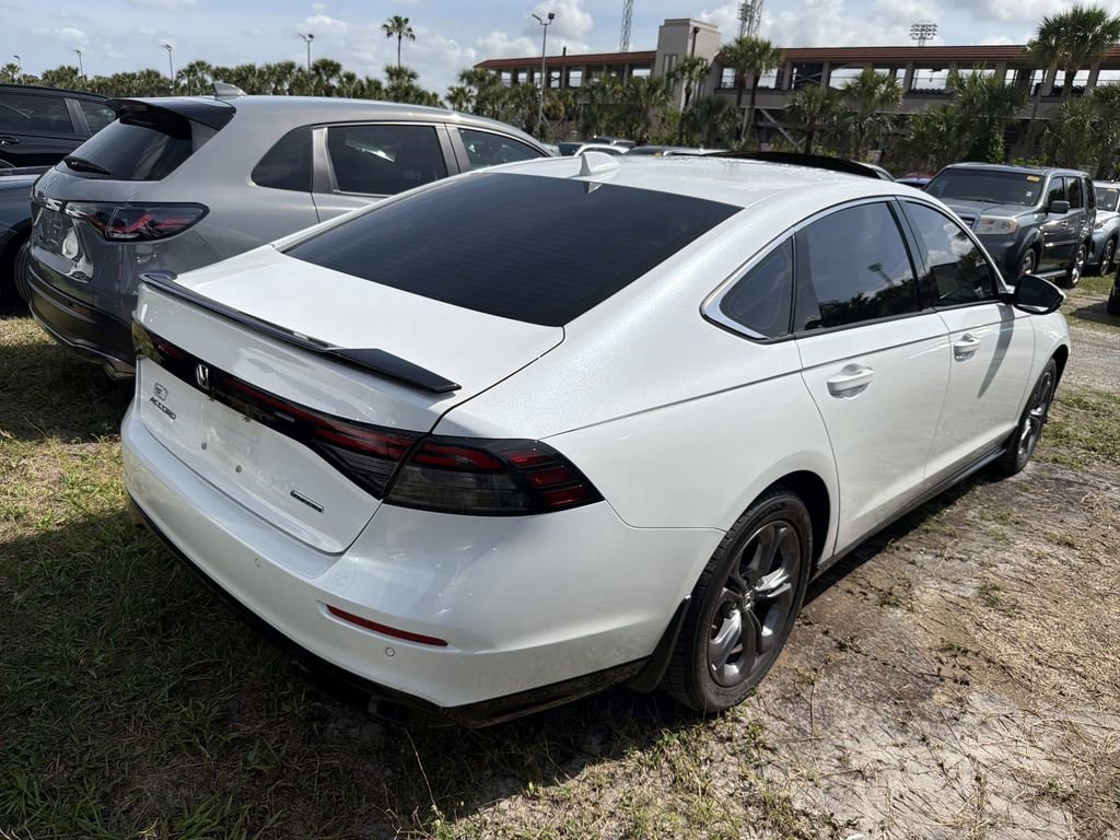 Used 2023 Honda Accord EX-L image 7