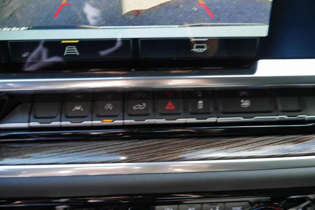 New 2025 Chevrolet Silverado 1500 LT image 18