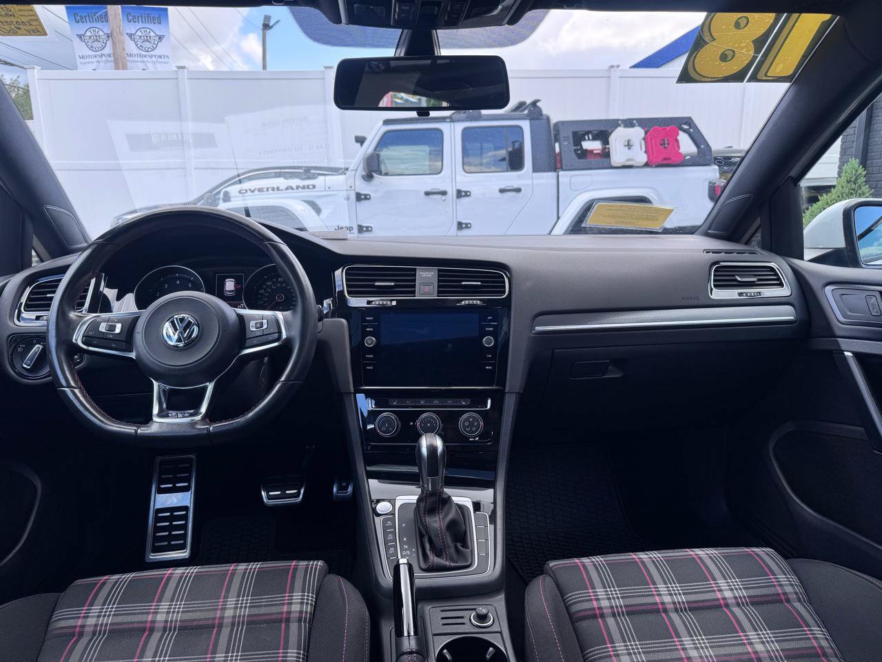 Used 2018 Volkswagen GTI SE FWD image 20