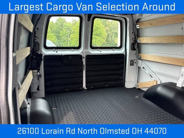 Used 2025 GMC Savana 2500 w/ Driver Convenience Package RWD image 13