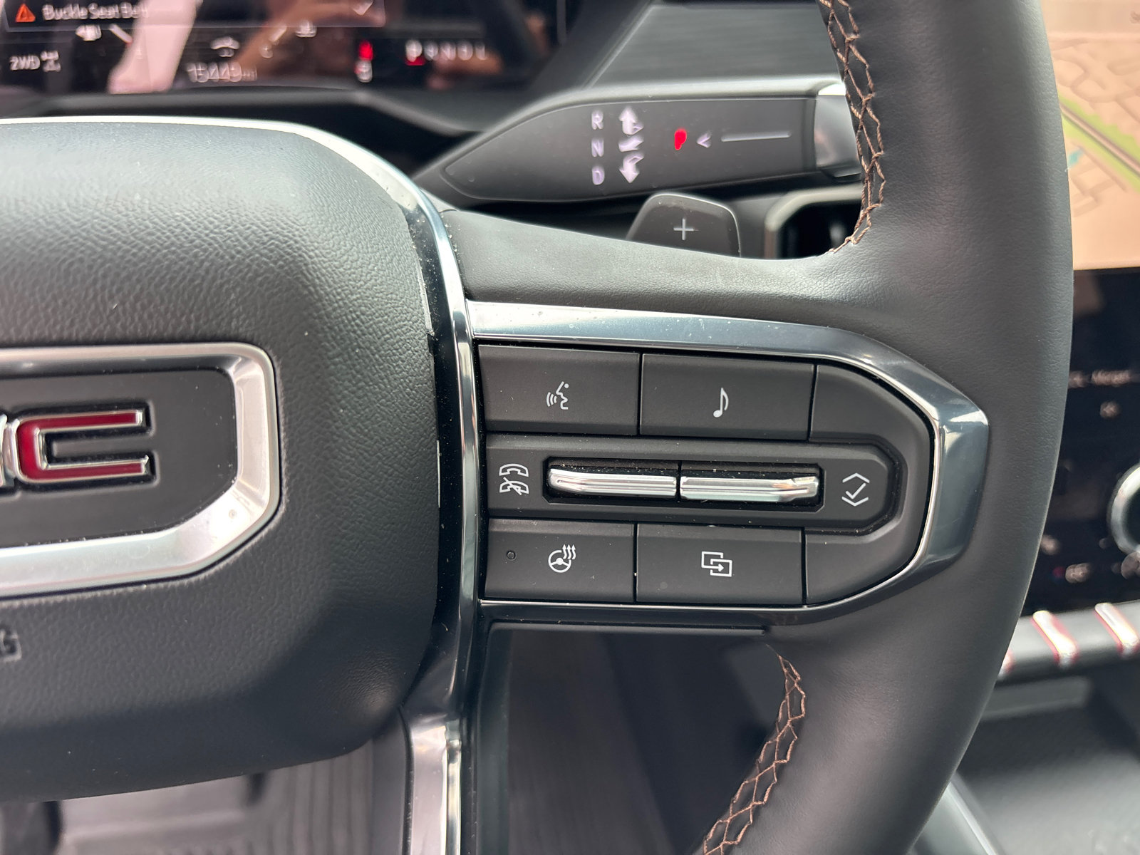 Used 2024 GMC Acadia AT4 AWD/4WD image 18