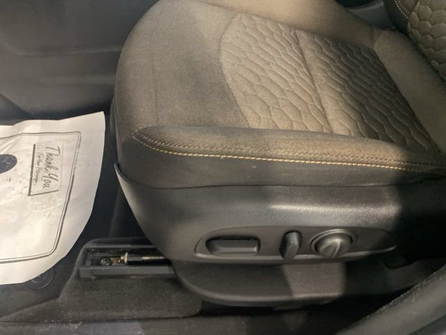 Used 2018 Chevrolet Equinox LT FWD image 27