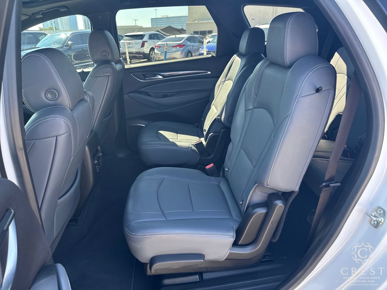 Used 2024 Buick Enclave Essence w/ Experience Buick Package FWD image 18