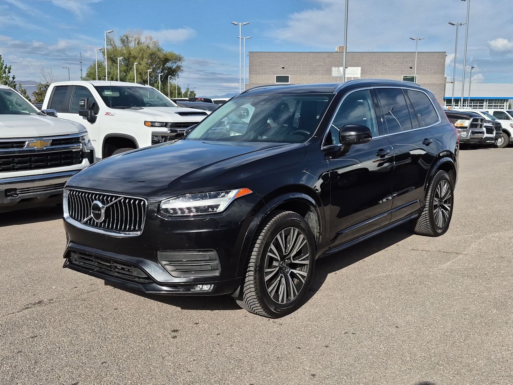 Used 2020 Volvo XC90 T6 Momentum w/ Protection Package Premier AWD/4WD image 8