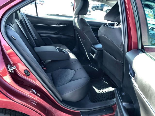 Used 2020 Toyota Camry LE FWD image 11
