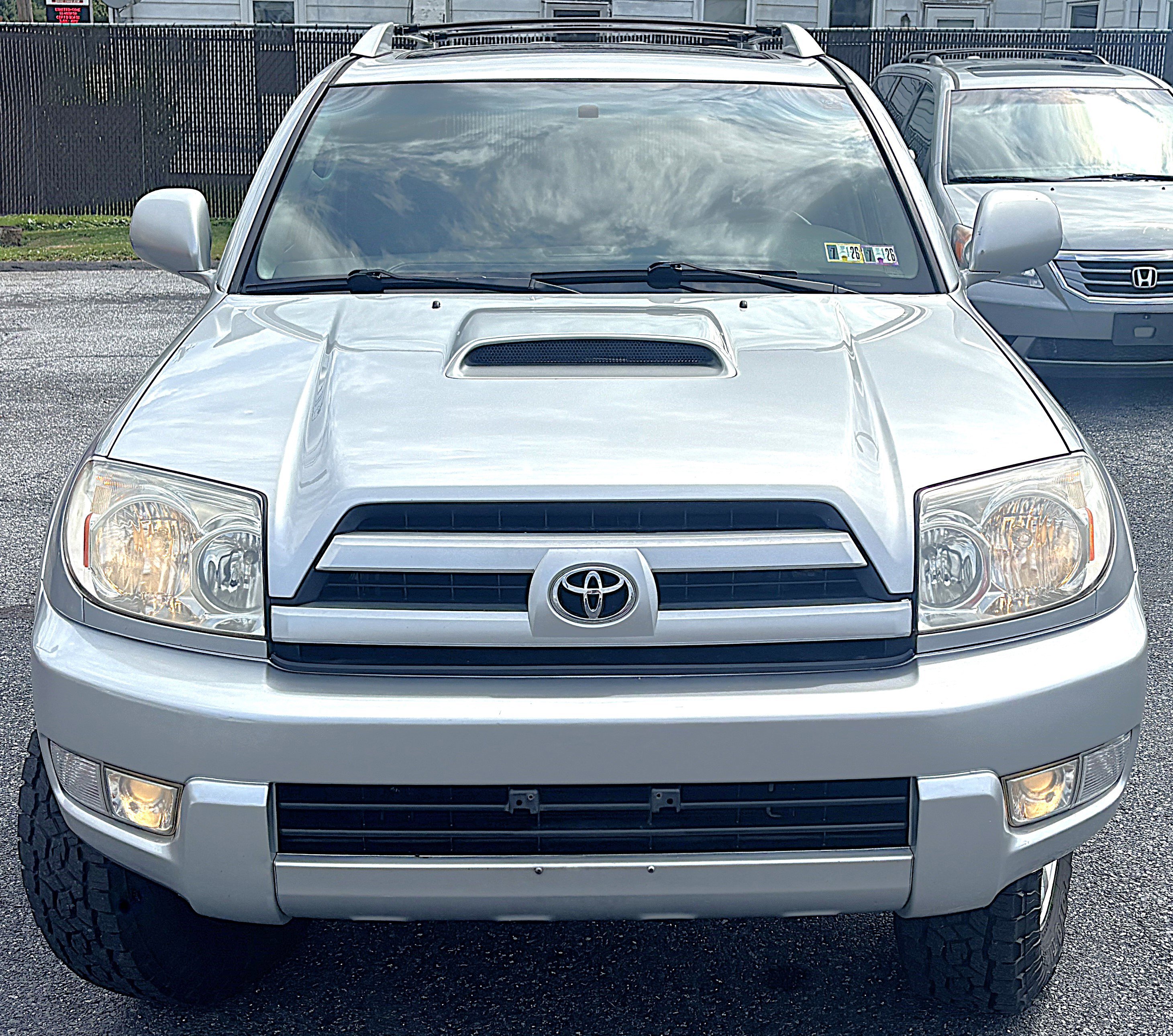 Used 2004 Toyota 4Runner Sport image 2