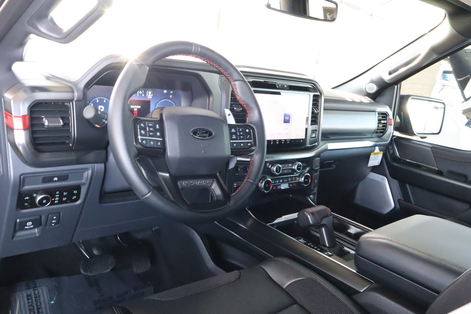 Used 2025 Ford F150 Raptor AWD/4WD image 18