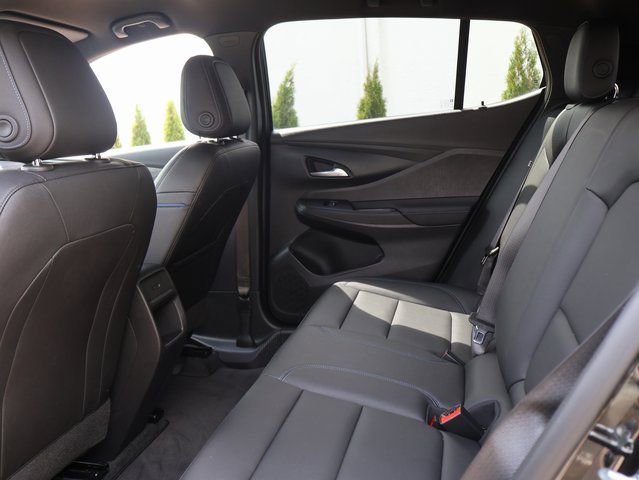 Used 2025 Buick Envista Sport Touring image 17