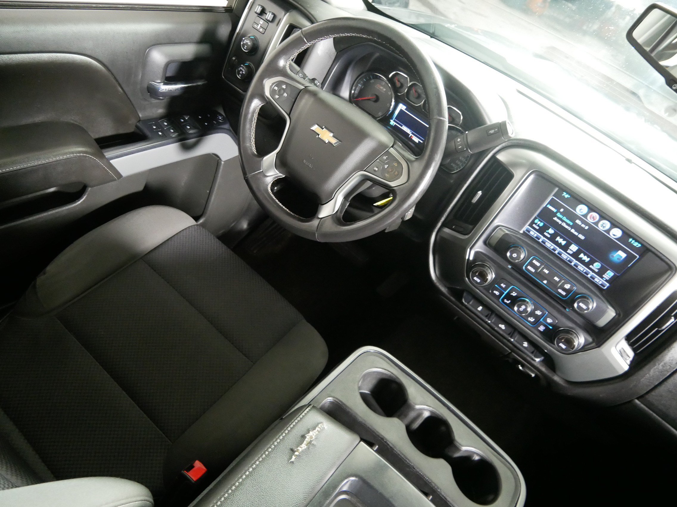 Used 2017 Chevrolet Silverado 1500 LT w/ All Star Edition AWD/4WD image 9