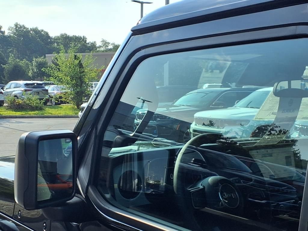 New 2025 Jeep Gladiator Sport image 51