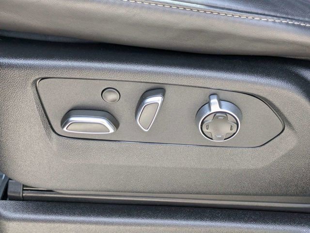 Used 2024 Cadillac Escalade ESV V image 18