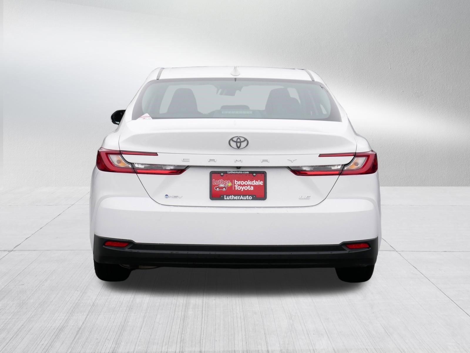 Used 2025 Toyota Camry LE FWD image 6