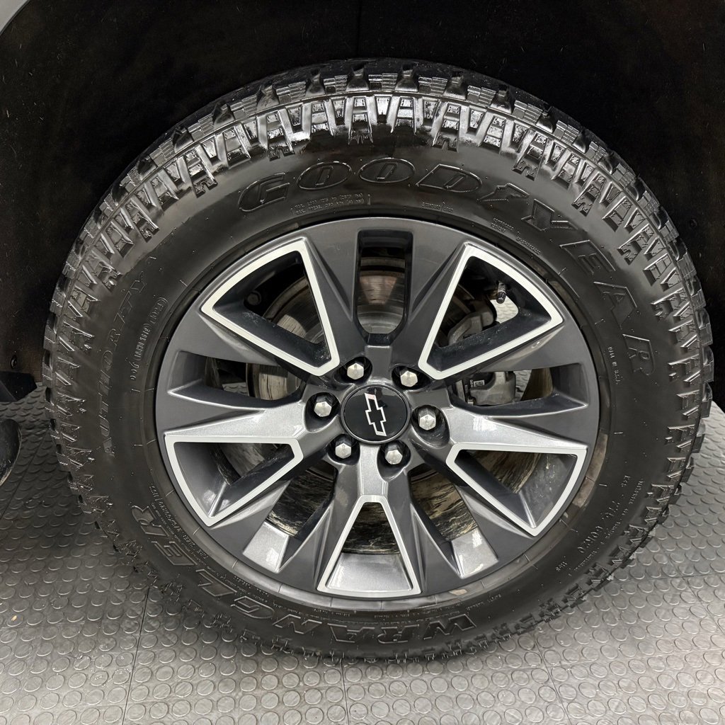 Used 2023 Chevrolet Tahoe Z71 image 12