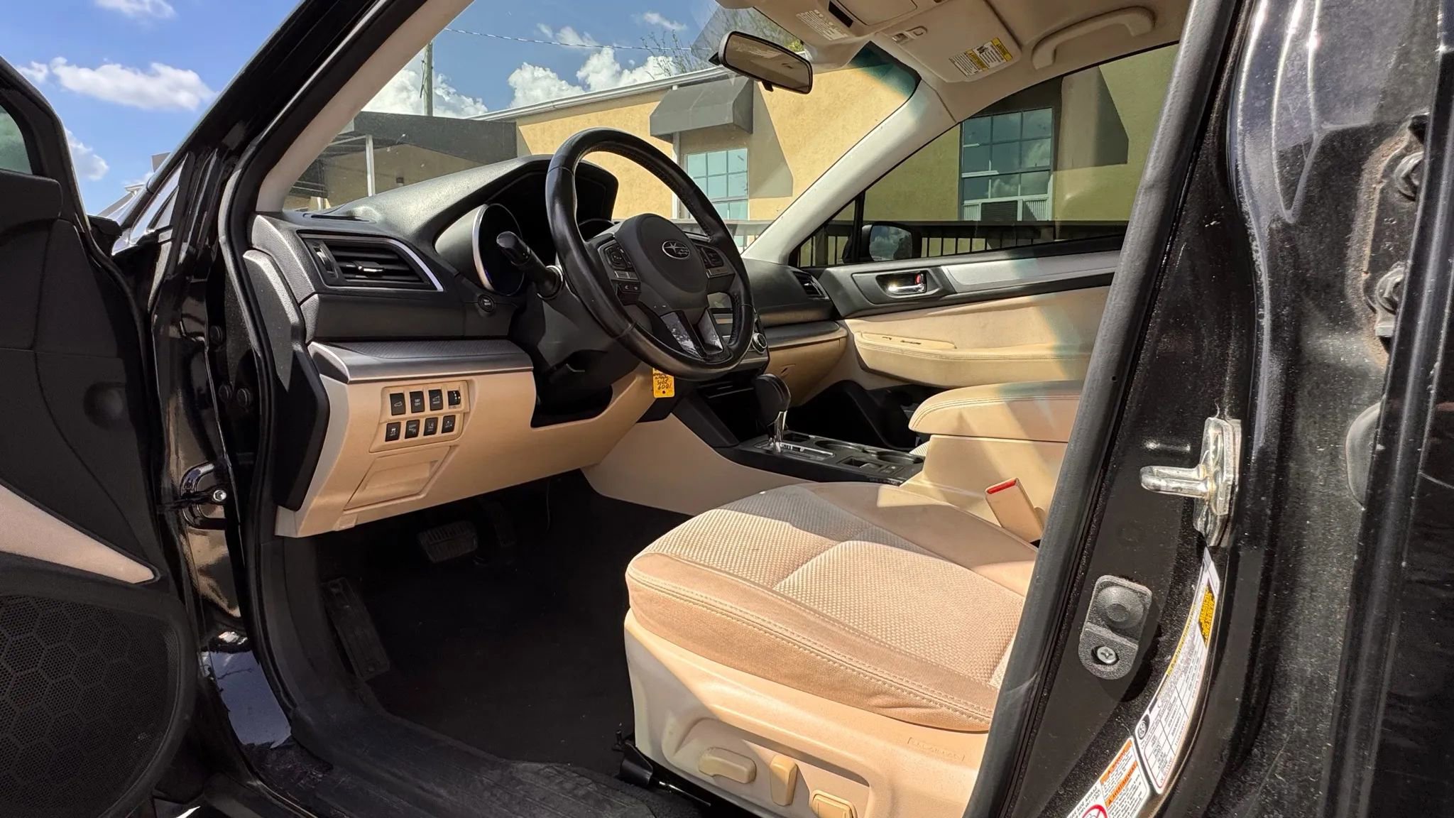 Used 2015 Subaru Outback 2.5i Premium AWD/4WD image 3
