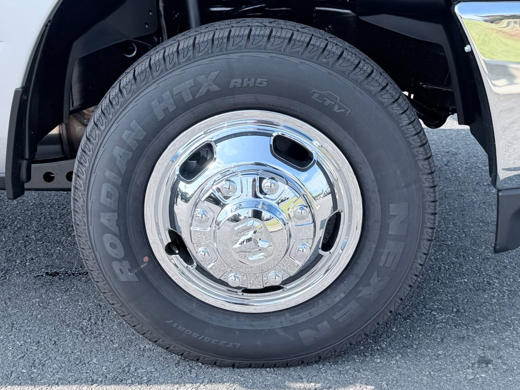 New 2026 RAM 3500 Tradesman w/ Chrome Appearance Group A AWD/4WD image 32