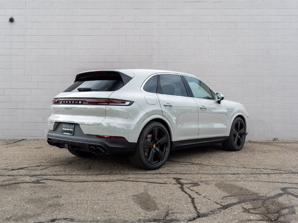 New 2026 Porsche Cayenne E-Hybrid AWD/4WD image 7
