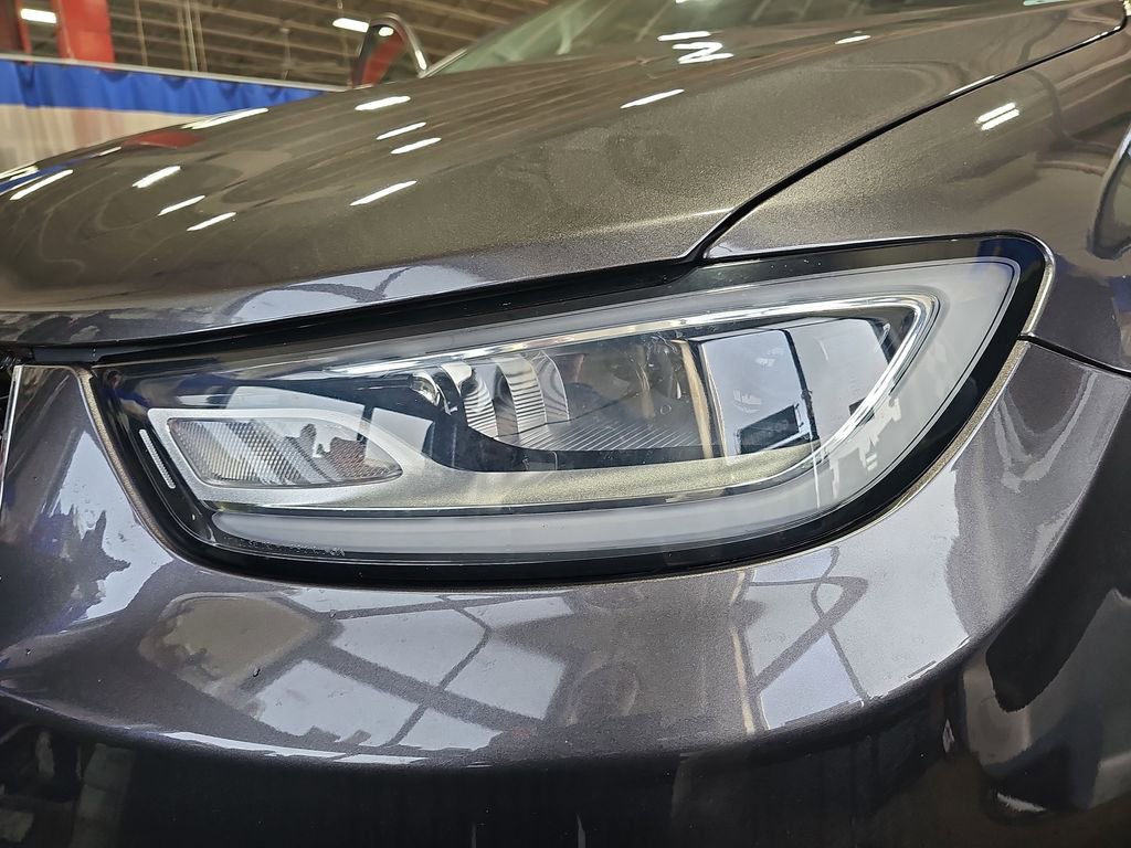 Used 2023 Chrysler Pacifica Limited w/ Uconnect Theater Family Group image 37