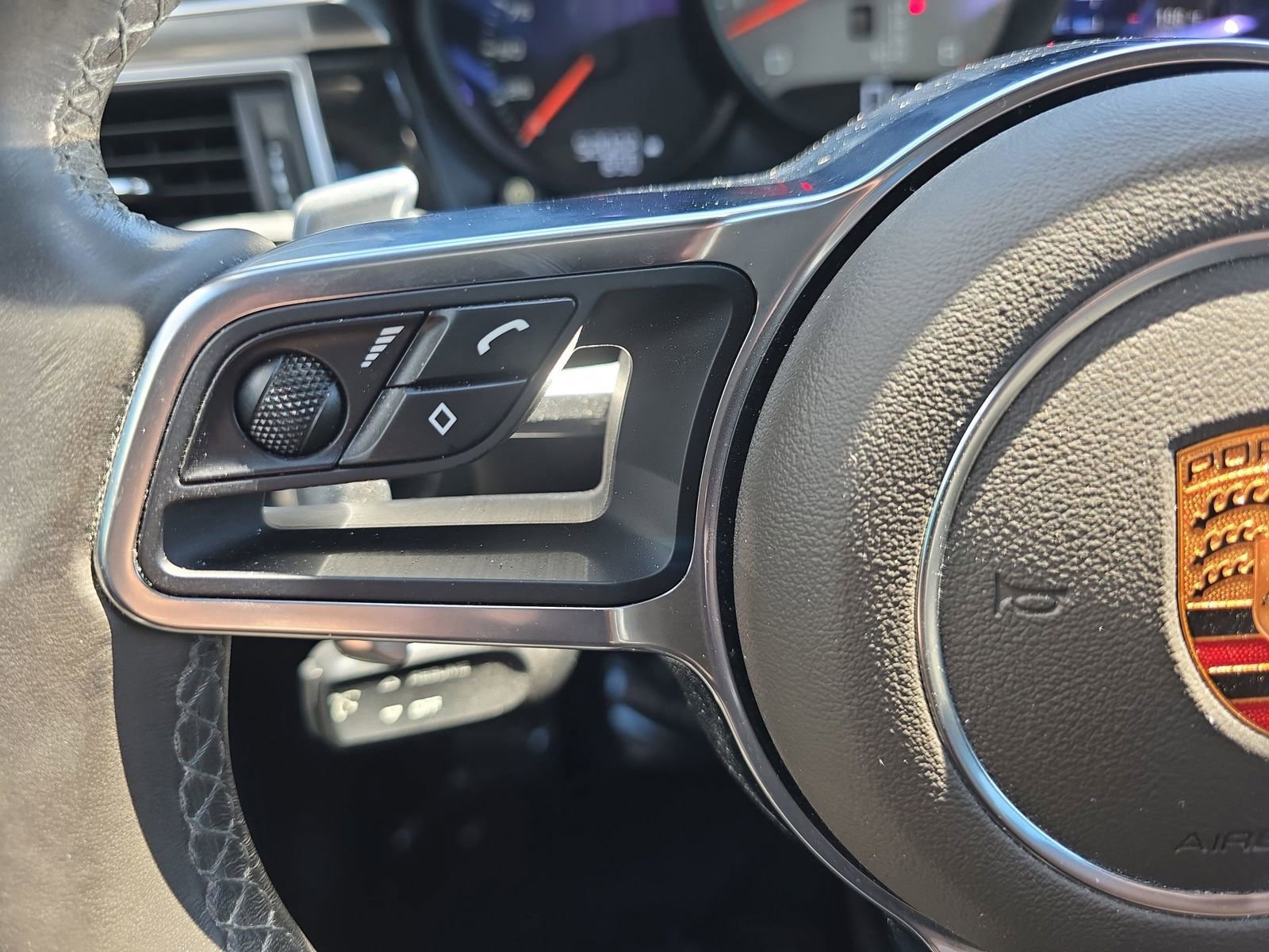 Used 2018 Porsche Macan S AWD/4WD image 21